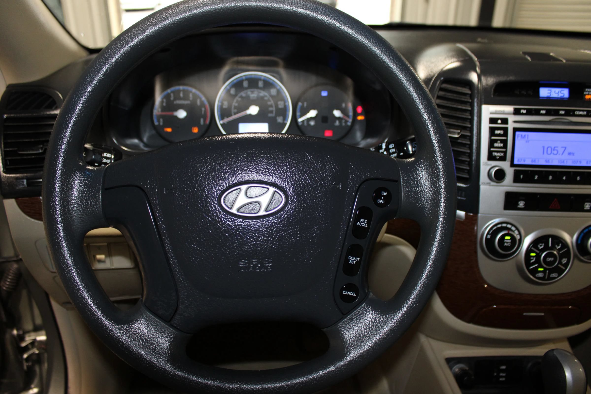 Used 2009 Hyundai Santa Fe GLS FWD image 10