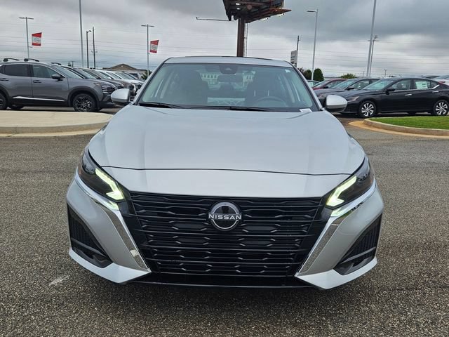 Used 2025 Nissan Altima 2.5 SV w/ SV Special Edition Package FWD image 2