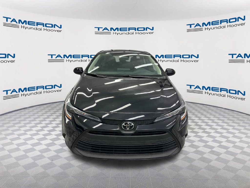 Used 2026 Toyota Corolla LE FWD image 3