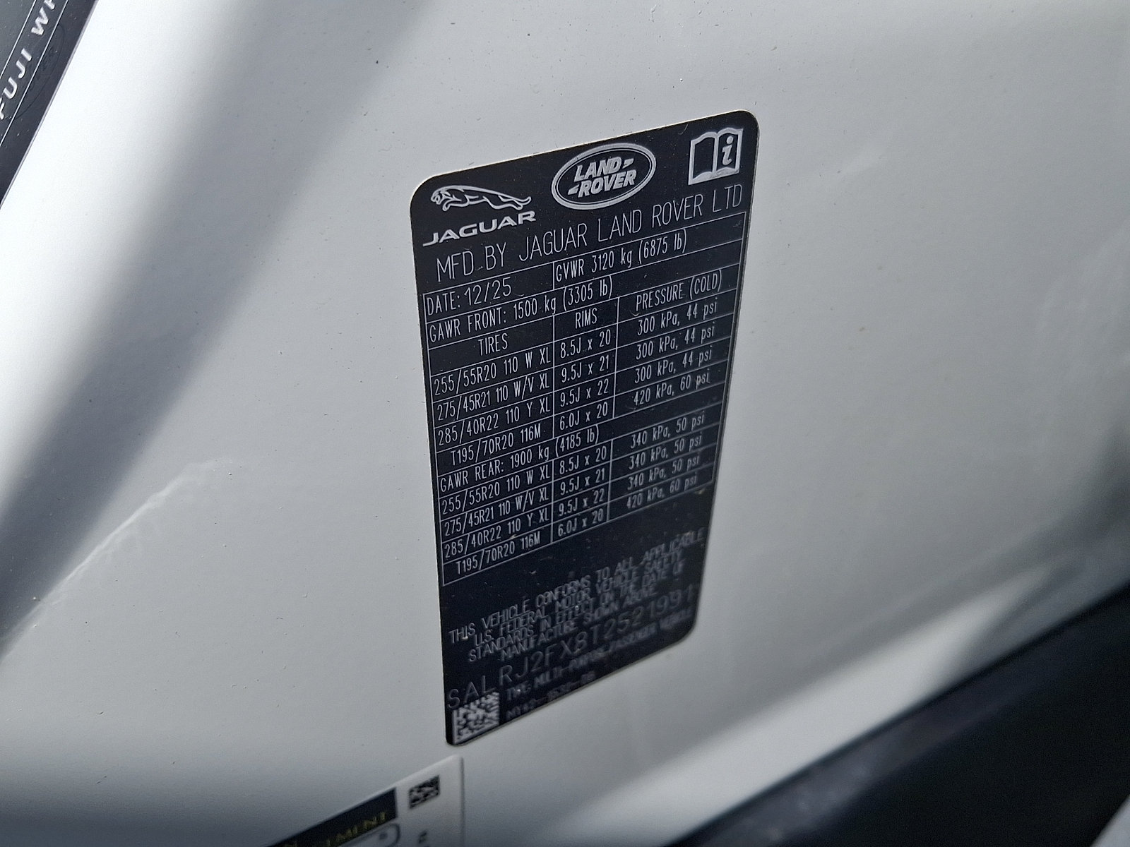 New 2026 Land Rover Discovery S AWD/4WD image 21