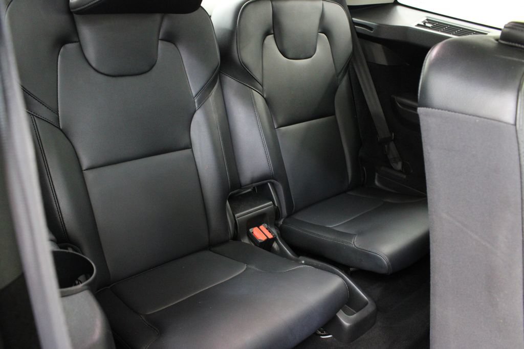 Used 2022 Volvo XC90 T5 Momentum FWD image 22