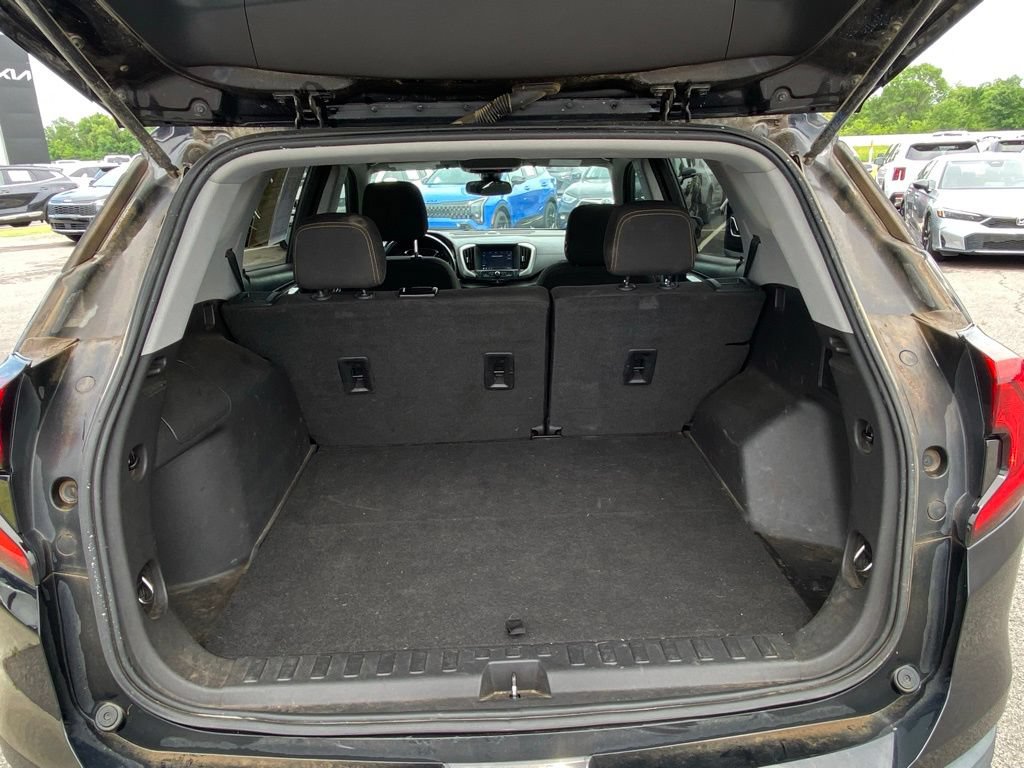 Used 2021 GMC Terrain SLE FWD image 10