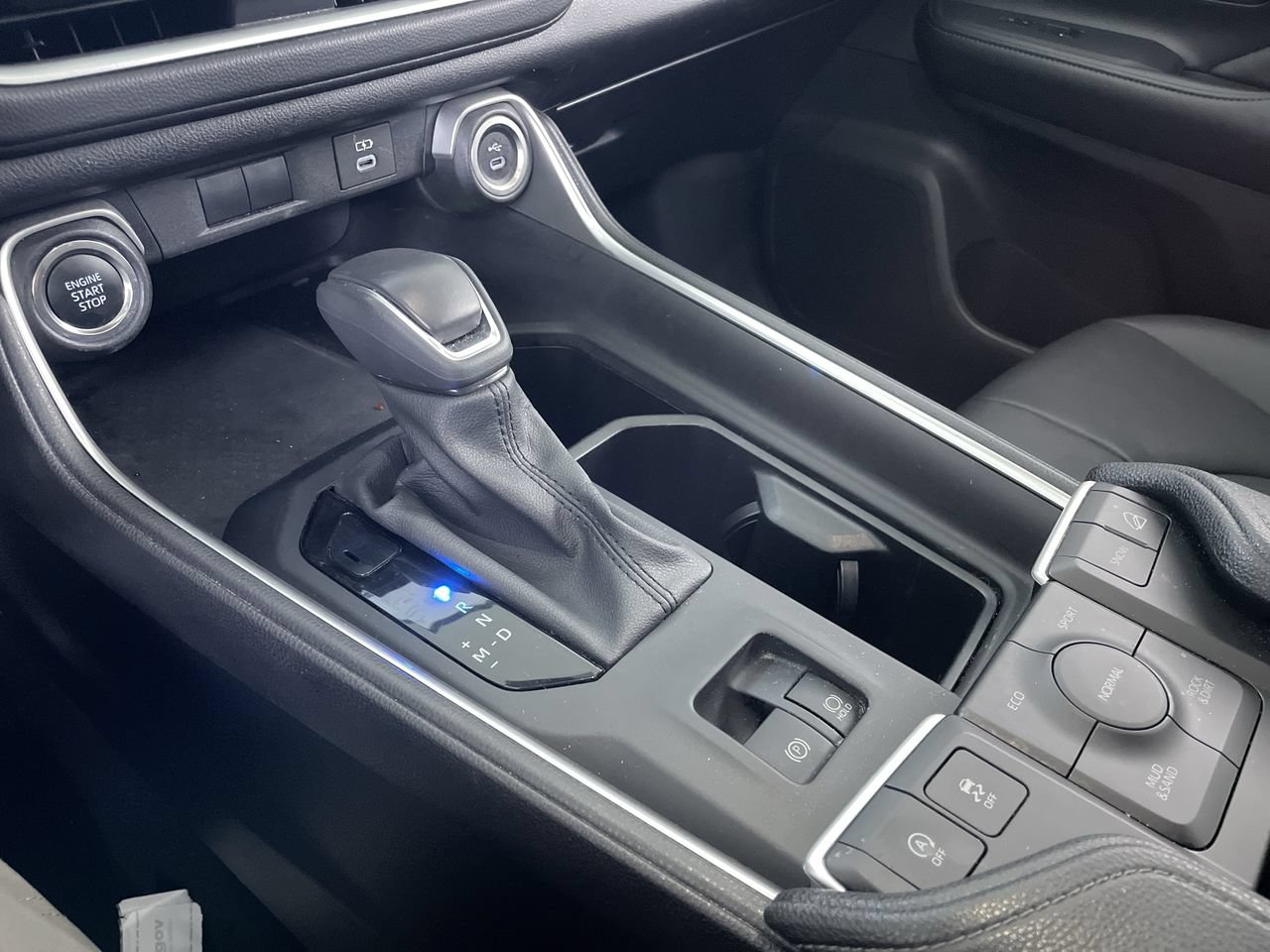 Used 2025 Toyota Grand Highlander AWD image 8