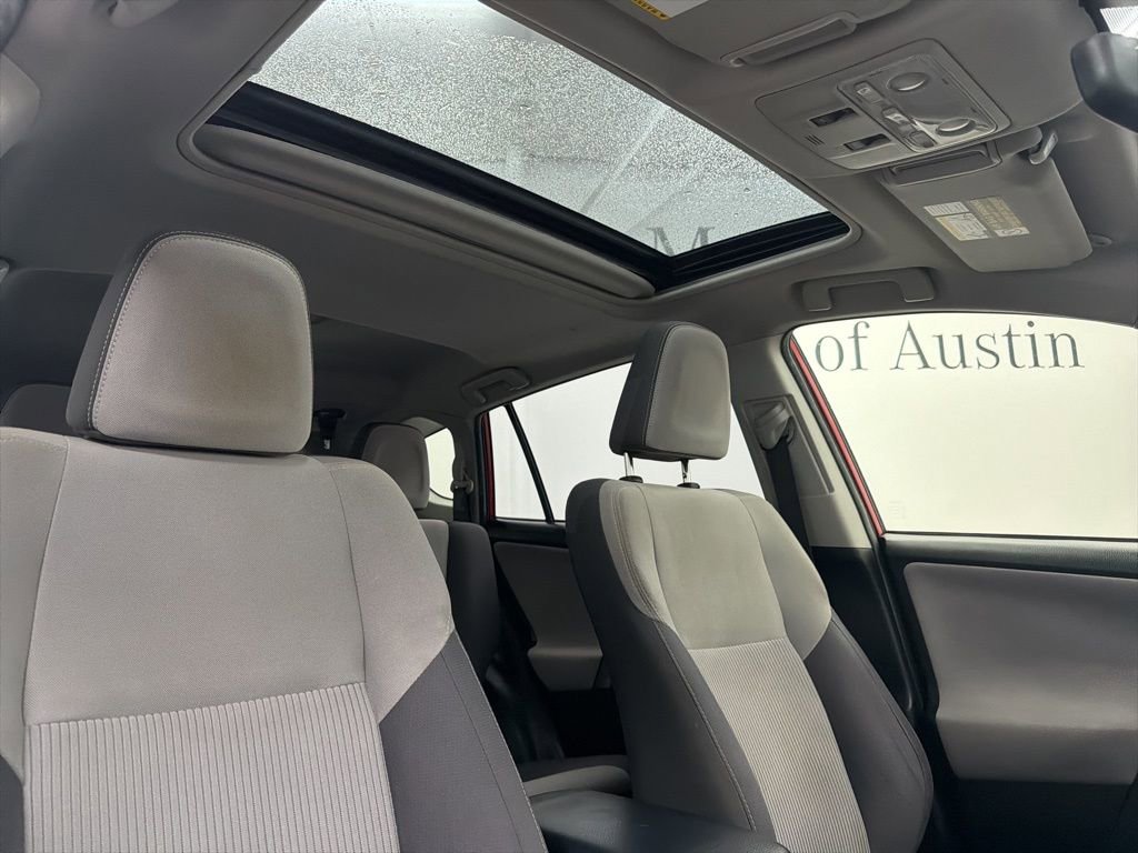 Used 2015 Toyota RAV4 XLE image 27