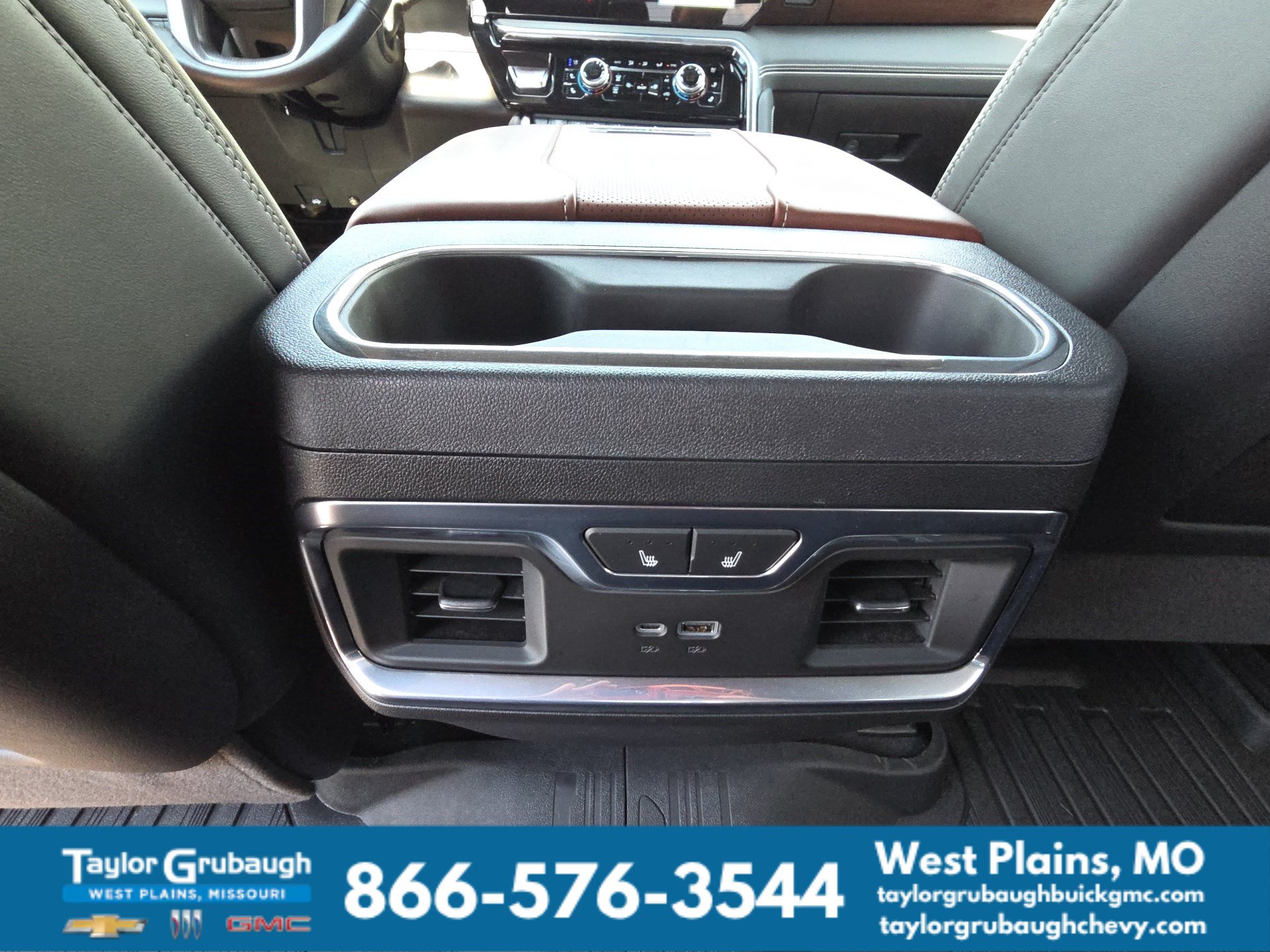 Used 2026 GMC Sierra 3500 Denali Ultimate AWD/4WD image 34