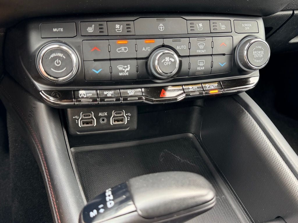 Used 2024 Dodge Durango GT AWD/4WD image 31
