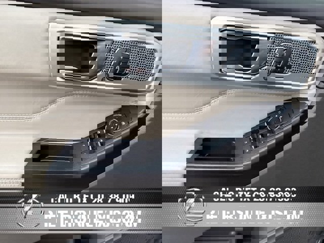 Used 2020 Ford Explorer Platinum image 25