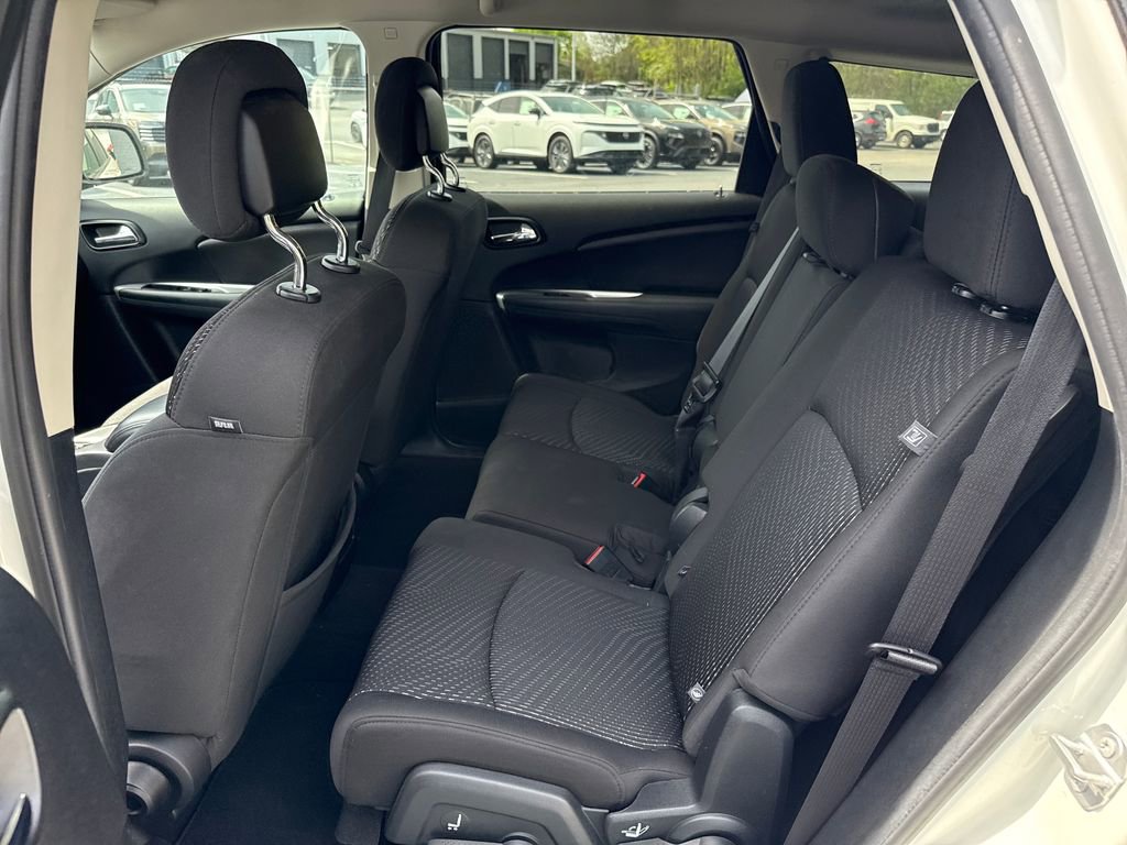Used 2017 Dodge Journey SE w/ Flexible Seating Group image 25