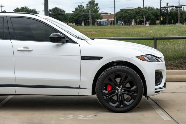 Used 2025 Jaguar F-PACE R-Dynamic S AWD/4WD image 9