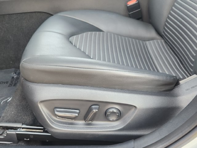 Used 2024 Toyota Camry SE FWD image 17