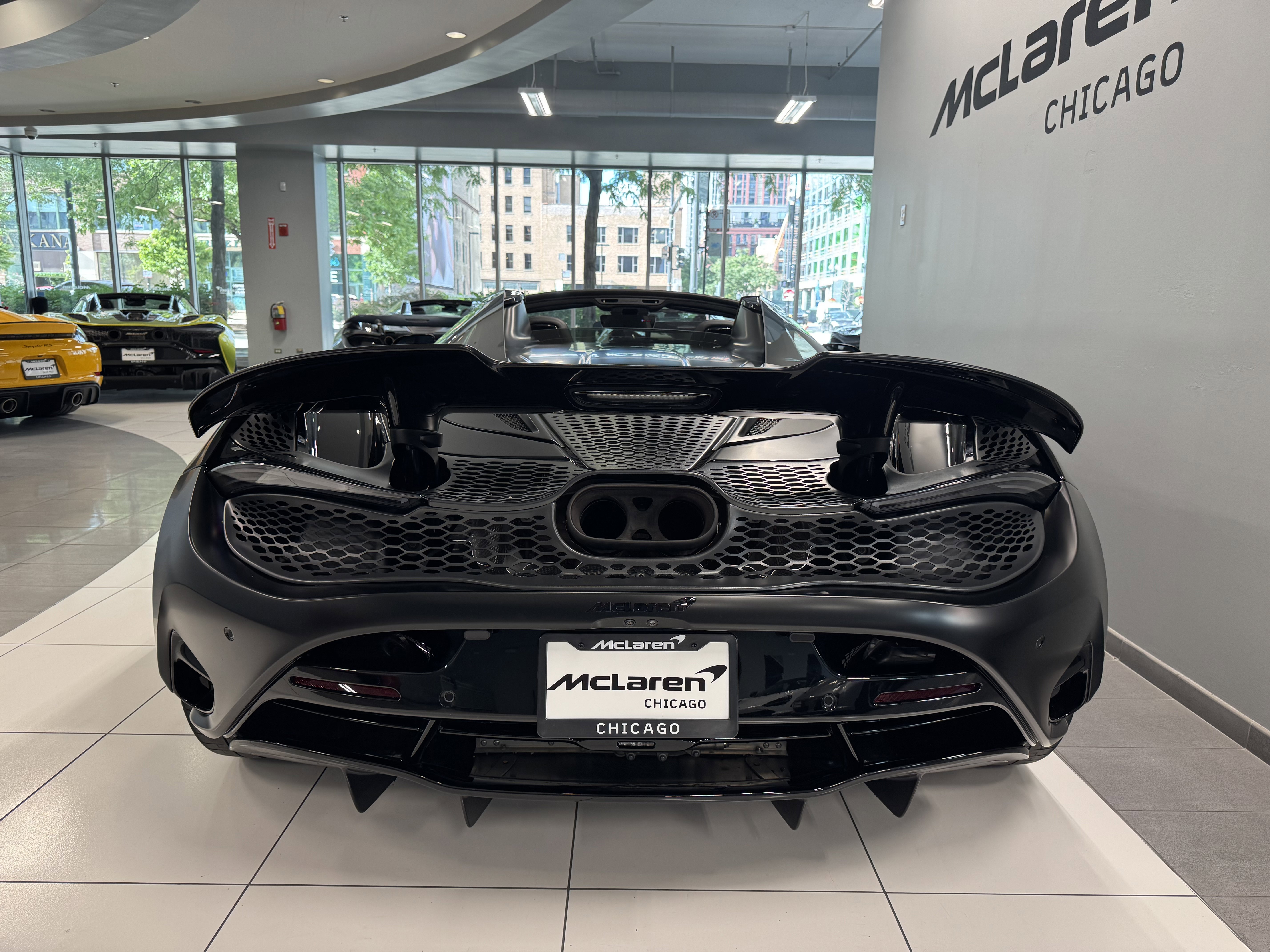 Used 2024 McLaren 750S Spider image 5