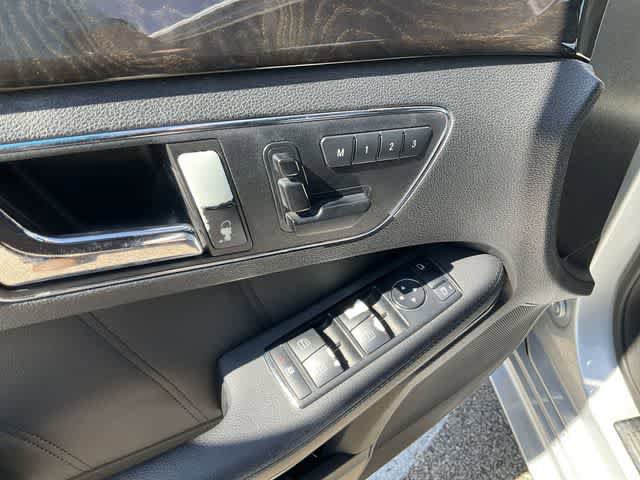 Used 2010 Mercedes-Benz E 350 Sedan image 13