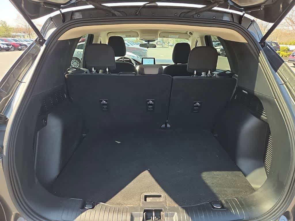 Used 2020 Ford Escape SE image 13