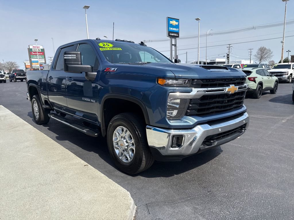 Used 2025 Chevrolet Silverado 2500 LT w/ Safety Package AWD/4WD image 8