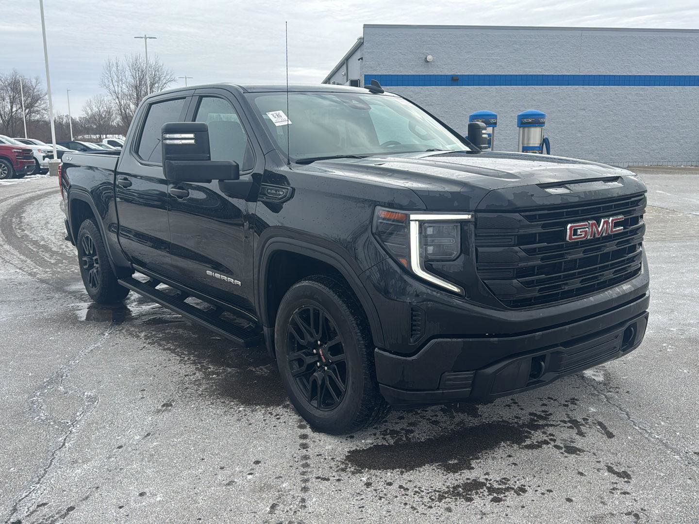 Used 2023 GMC Sierra 1500 Pro w/ Graphite Edition image 3