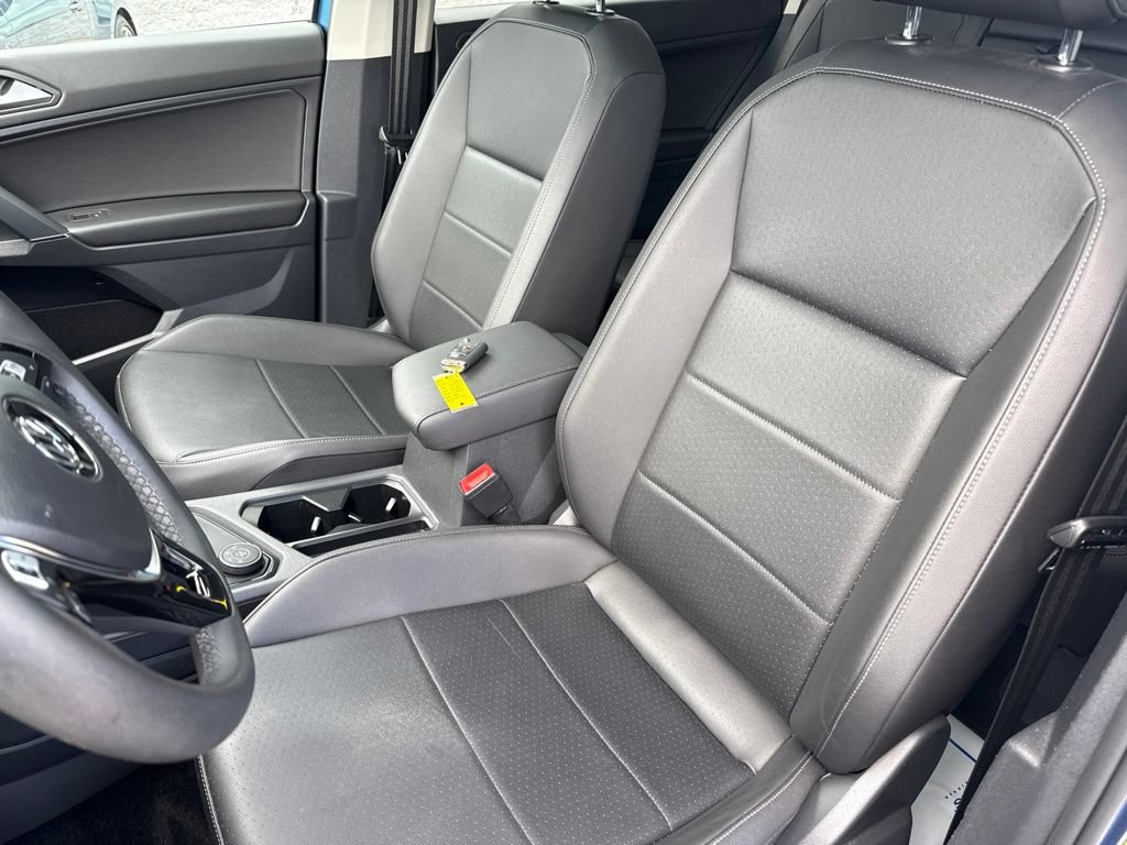 Used 2020 Volkswagen Tiguan SE AWD/4WD image 25