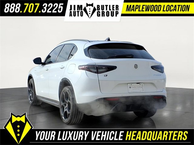 Used 2024 Alfa Romeo Stelvio Veloce image 2