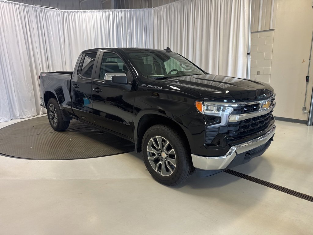 Used 2024 Chevrolet Silverado 1500 LT image 23