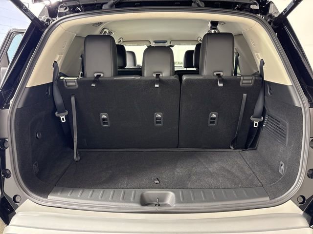 Used 2025 Nissan Pathfinder SL w/ Black Appearance Package image 20