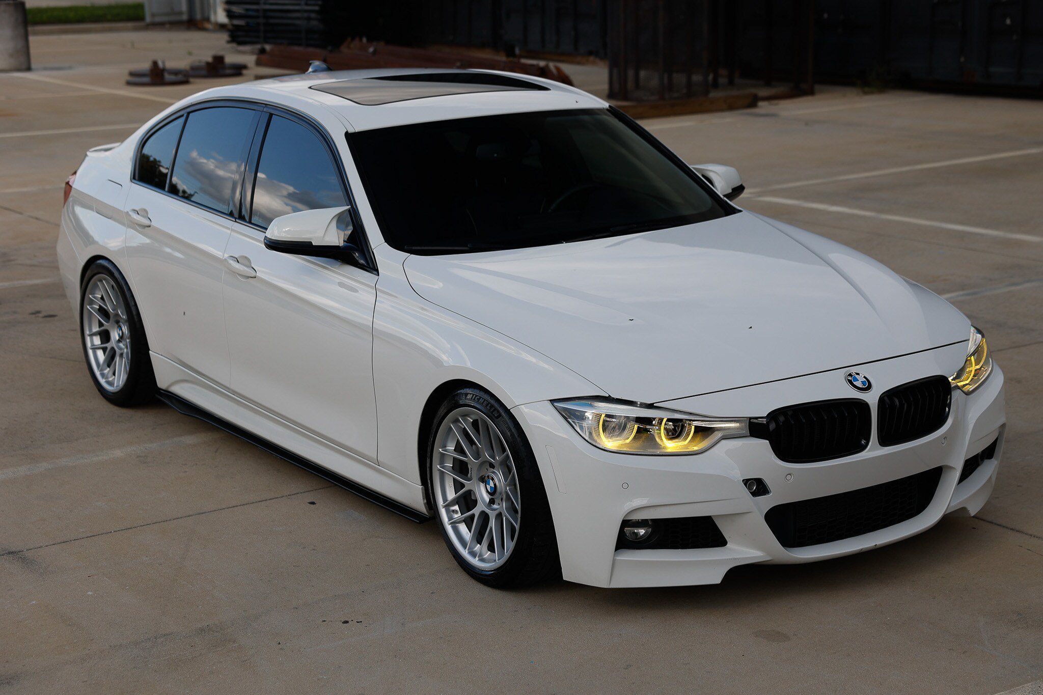 Used 2016 BMW 340i xDrive Sedan AWD/4WD image 19