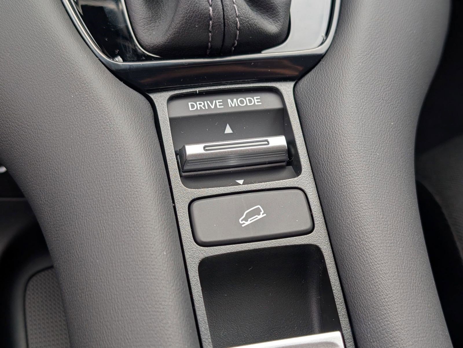 New 2026 Honda HR-V LX image 19