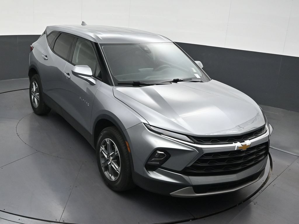 Used 2024 Chevrolet Blazer LT FWD image 21