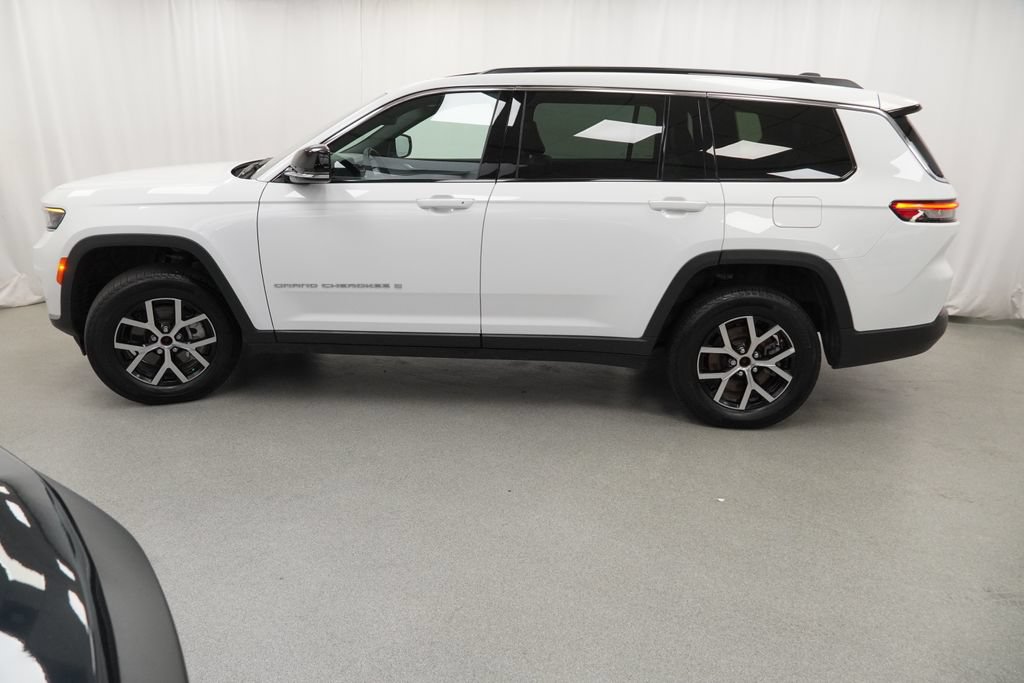 Certified 2025 Jeep Grand Cherokee L Limited AWD/4WD image 15