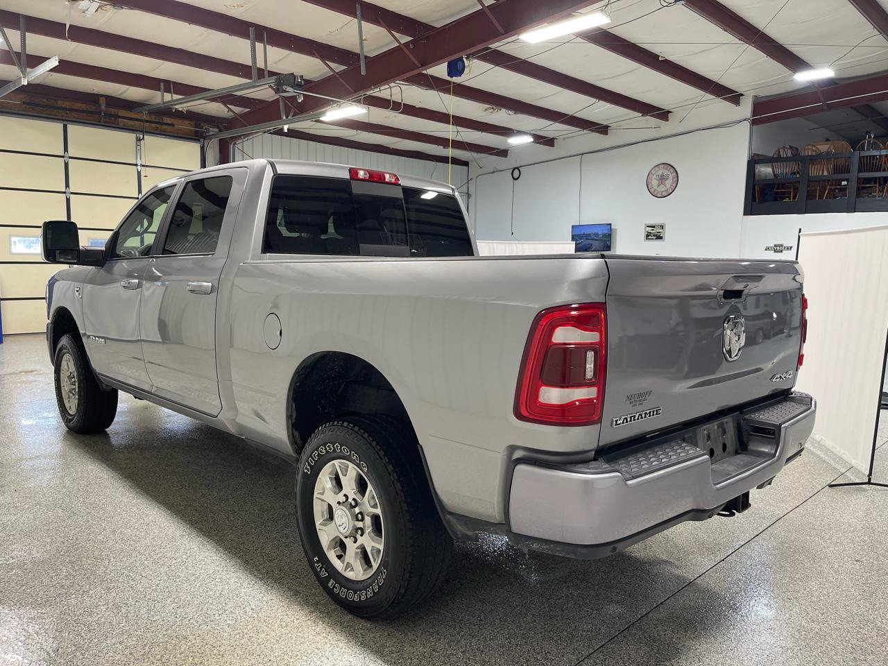 Used 2024 RAM 2500 Laramie AWD/4WD image 4