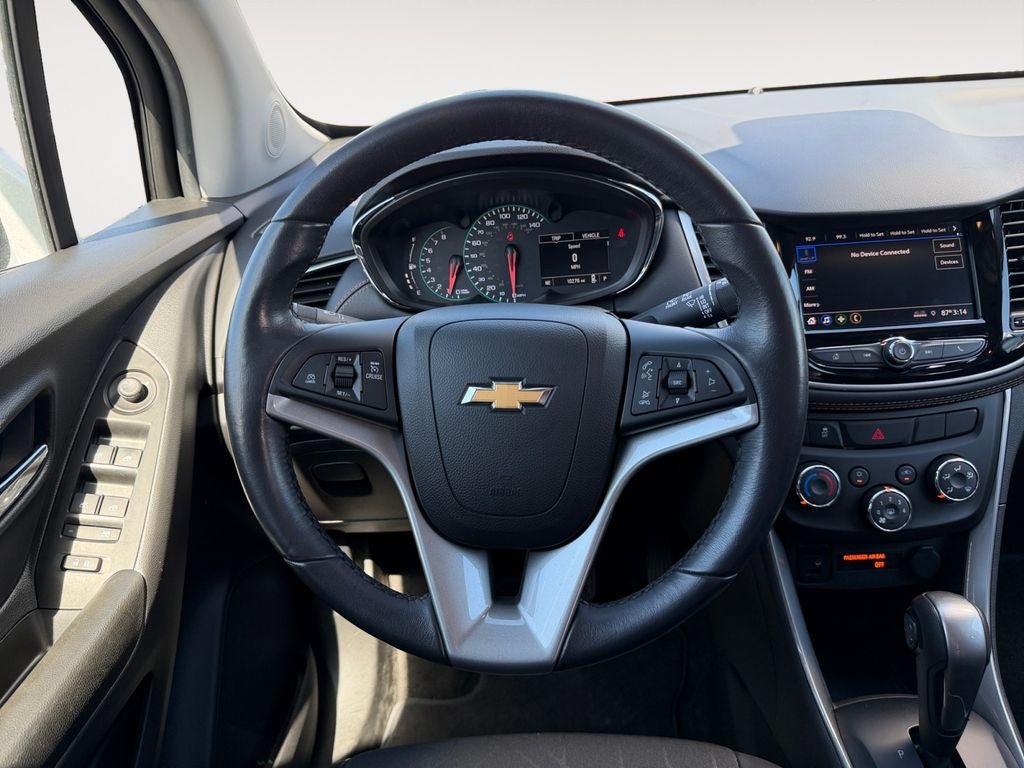 Used 2022 Chevrolet Trax LT w/ LT Convenience Package AWD/4WD image 13