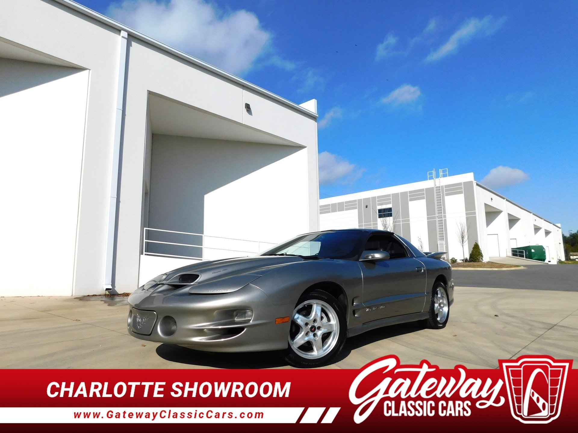 Used 2002 Pontiac Firebird Formula RWD image 1