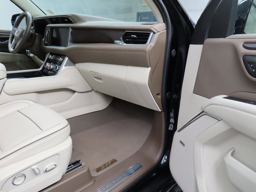 Used 2024 GMC Yukon XL Denali image 32