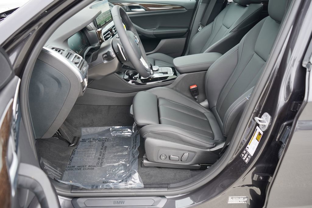 Used 2025 BMW X4 xDrive30i w/ Premium Package image 10