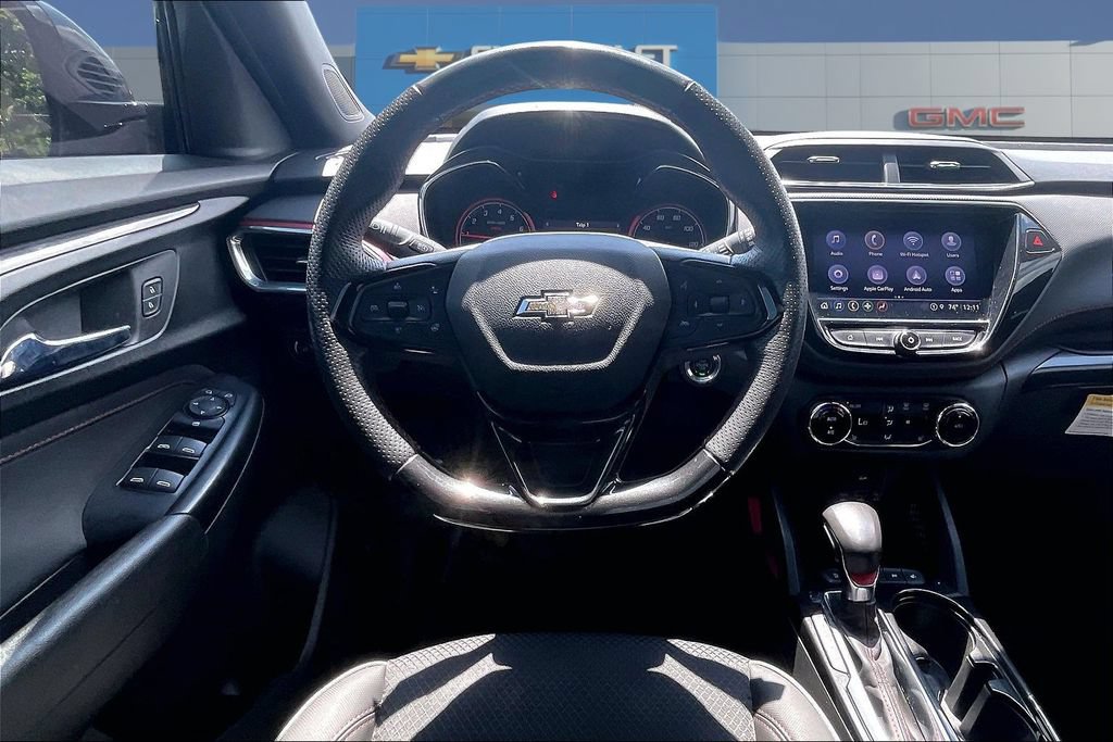 Used 2022 Chevrolet TrailBlazer RS w/ Technology Package FWD image 8