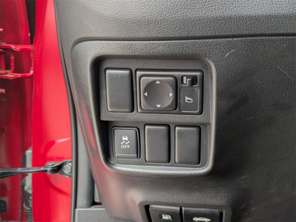 Used 2017 Nissan Juke S image 17