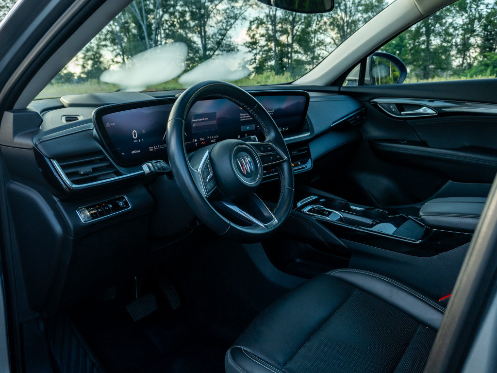 Used 2024 Buick Envision Preferred AWD/4WD image 11