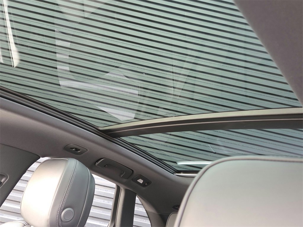 New 2026 Porsche Macan image 15