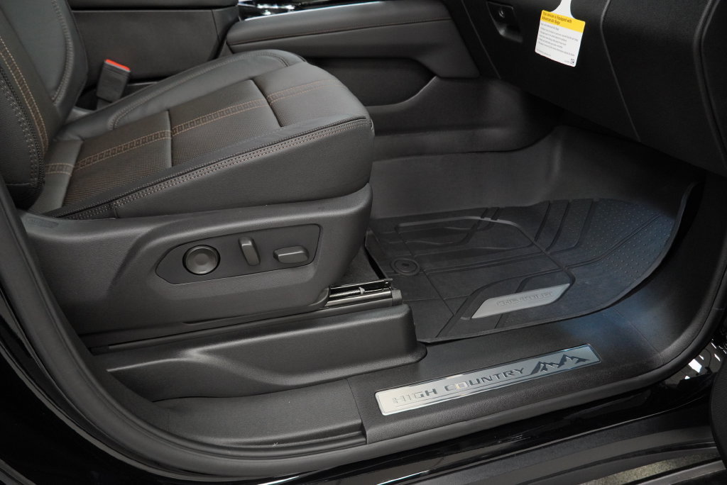 New 2026 Chevrolet Tahoe High Country AWD/4WD image 33