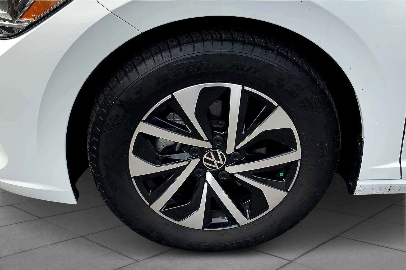 Used 2024 Volkswagen Jetta S image 10