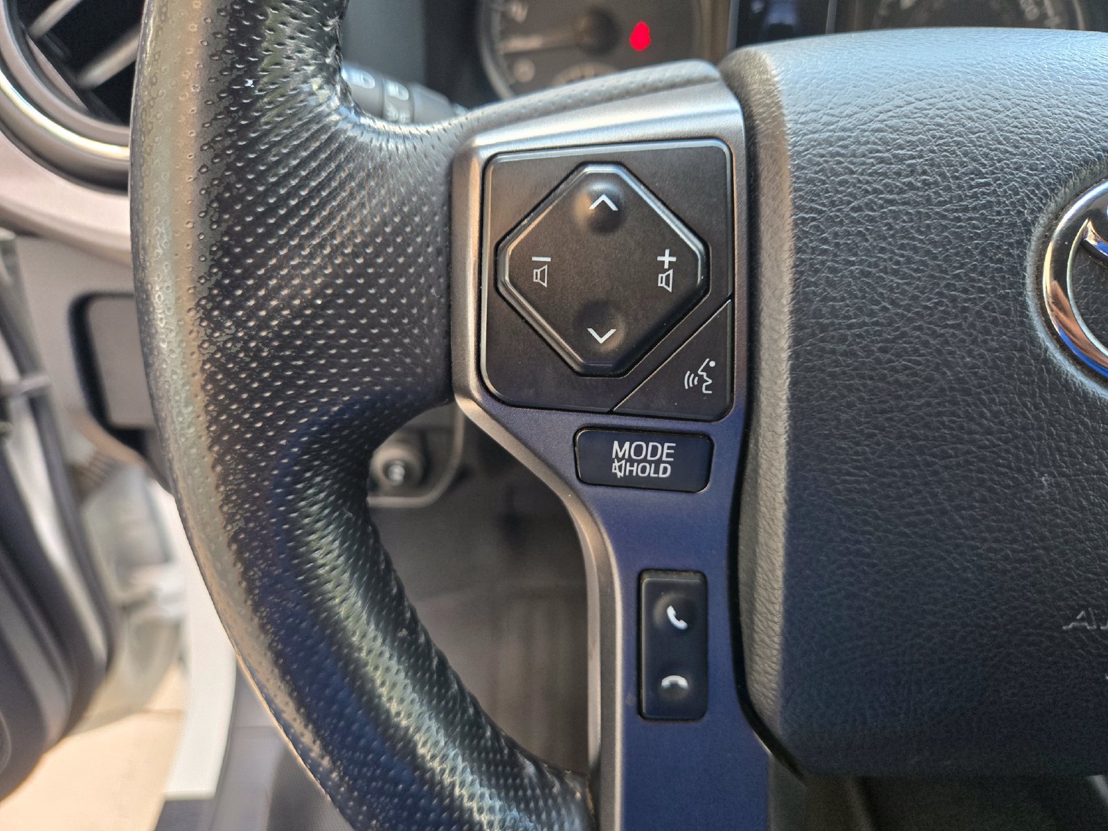 Used 2017 Toyota Tacoma TRD Pro AWD/4WD image 12