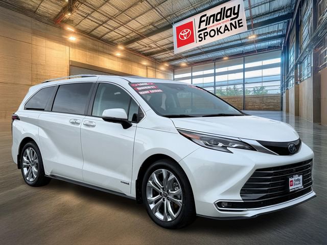 Certified 2021 Toyota Sienna Platinum image 2