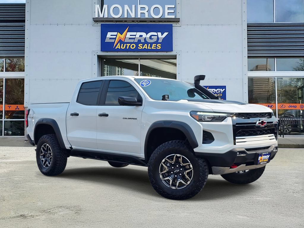 Used 2023 Chevrolet Colorado ZR2 w/ ZR2 Convenience Package III AWD/4WD image 1
