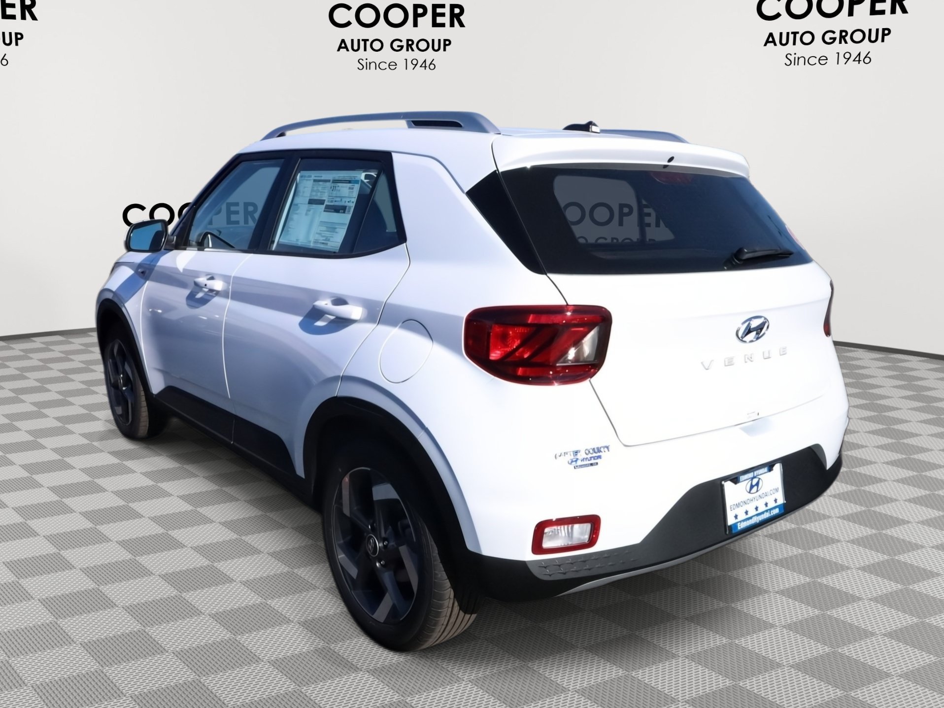 New 2026 Hyundai Venue SEL FWD image 8