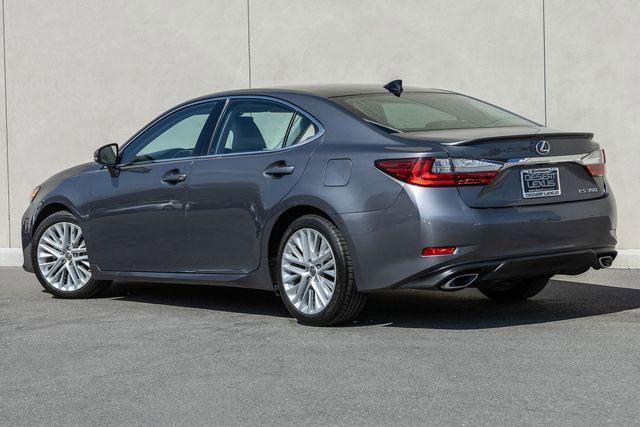 Used 2017 Lexus ES 350 w/ Luxury Package image 3