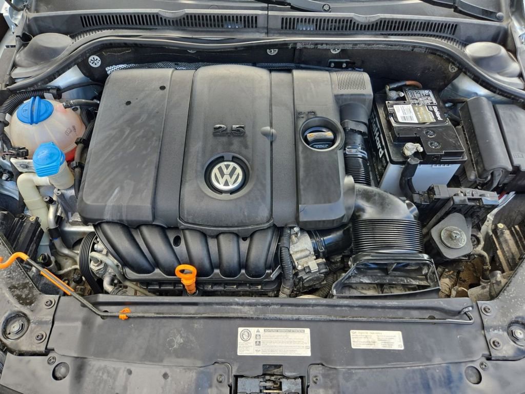Used 2012 Volkswagen Jetta SE image 14