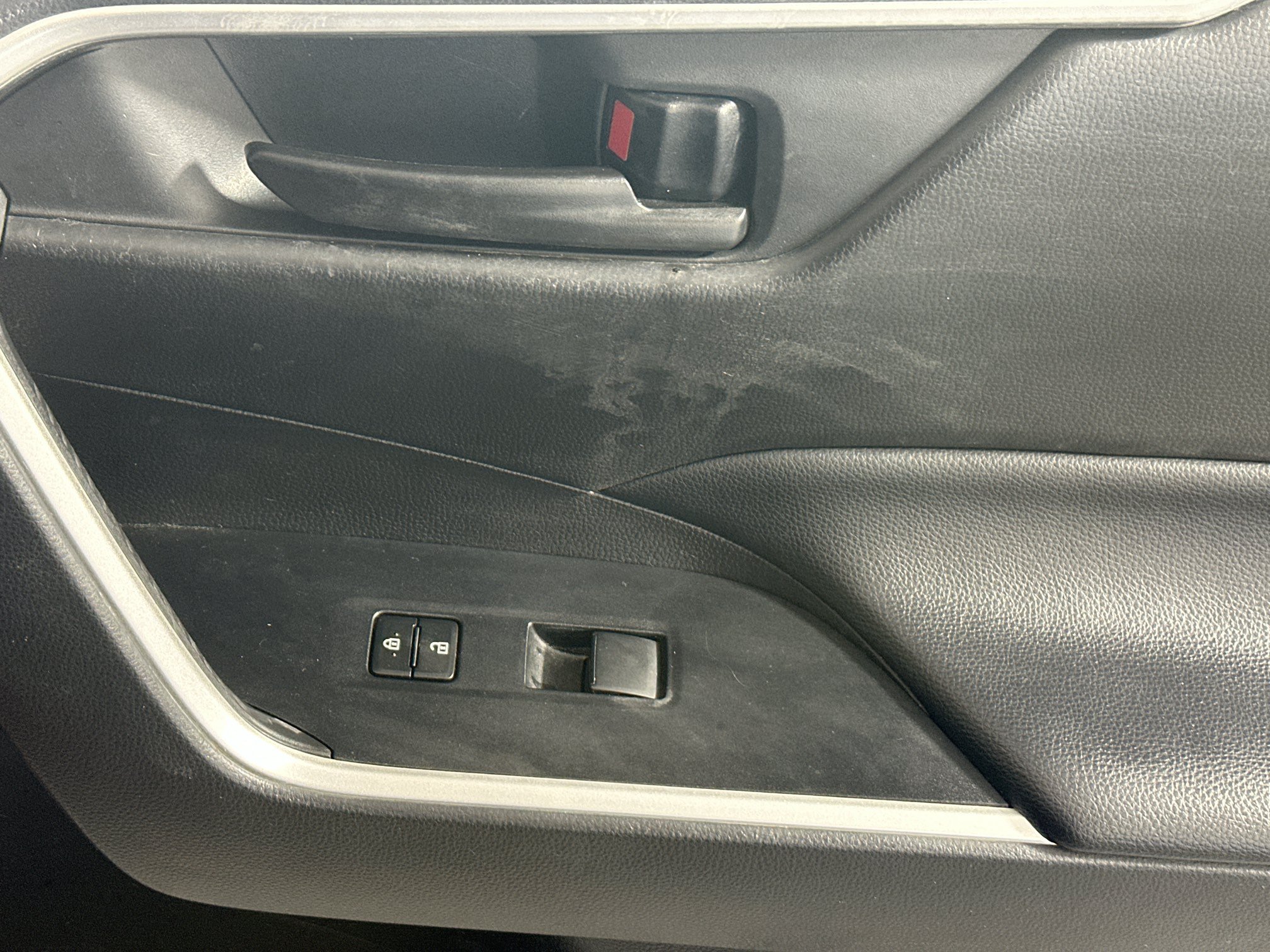 Certified 2023 Toyota RAV4 LE FWD image 28