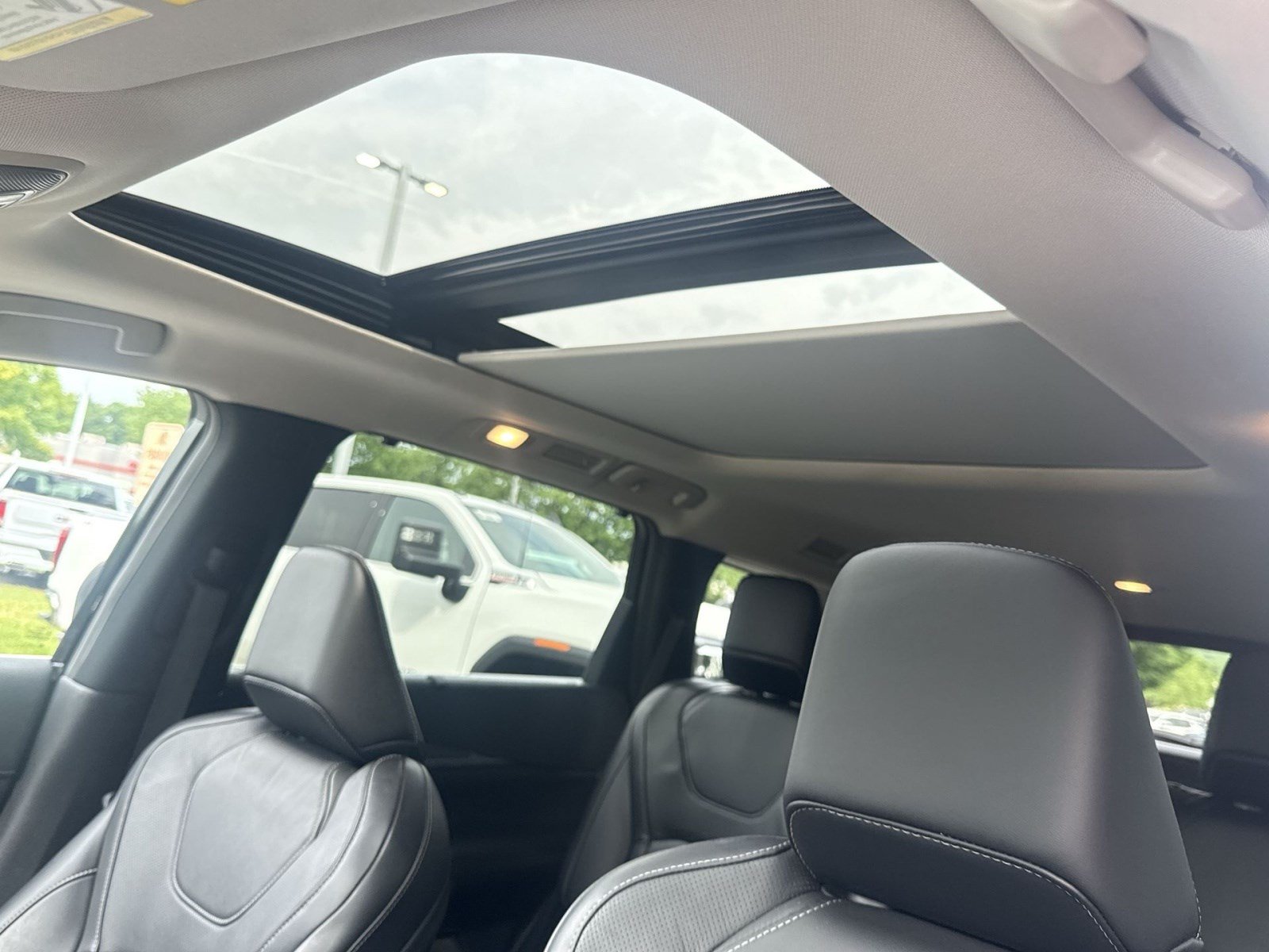 Used 2023 INFINITI QX60 Luxe AWD/4WD image 22