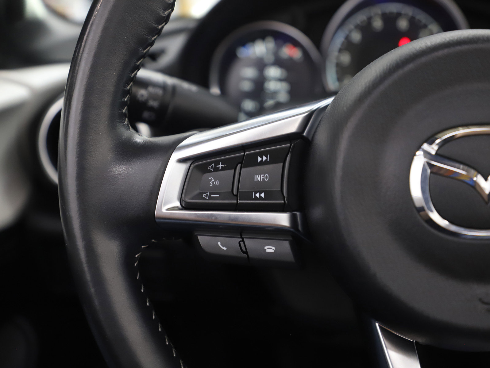 Used 2023 MAZDA MX-5 Miata Grand Touring w/ Weather Package image 22