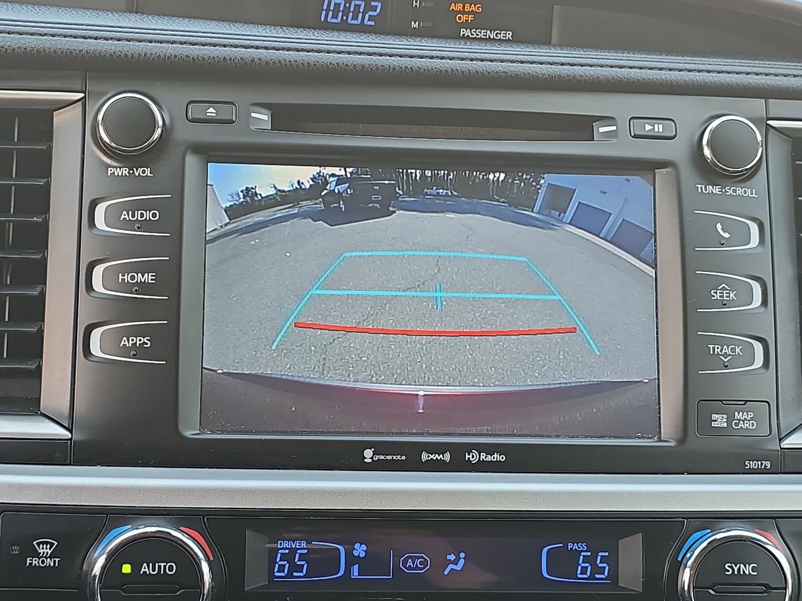 Used 2018 Toyota Highlander XLE image 30