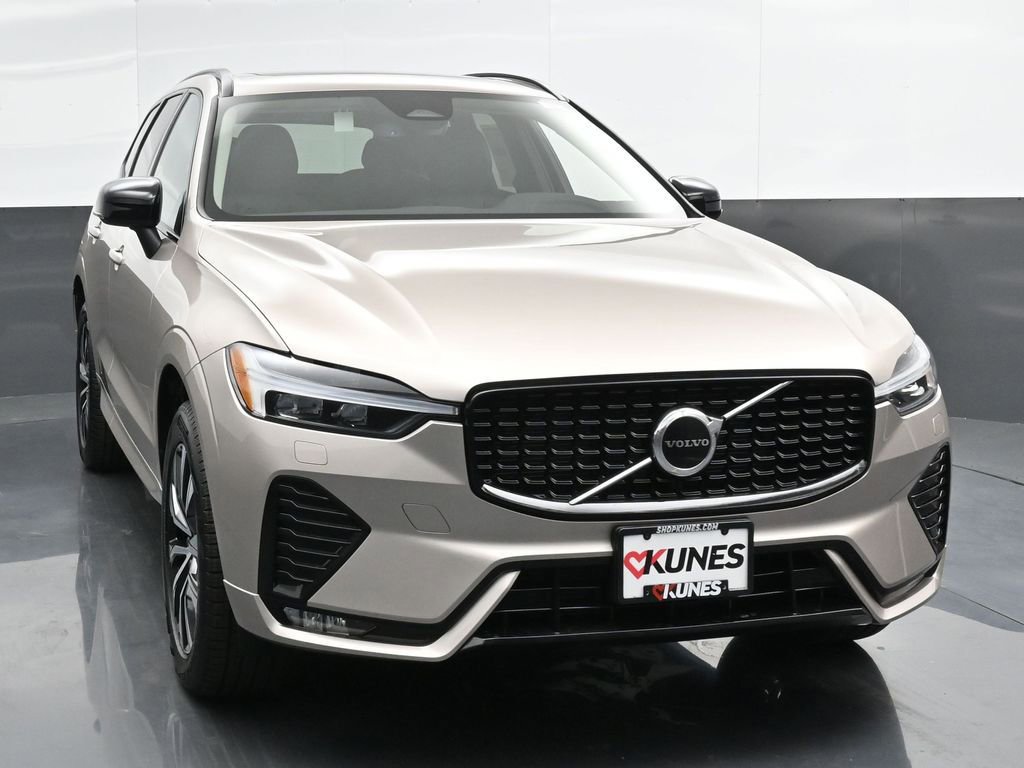 New 2025 Volvo XC60 B5 Core w/ Protection Package Premier image 4