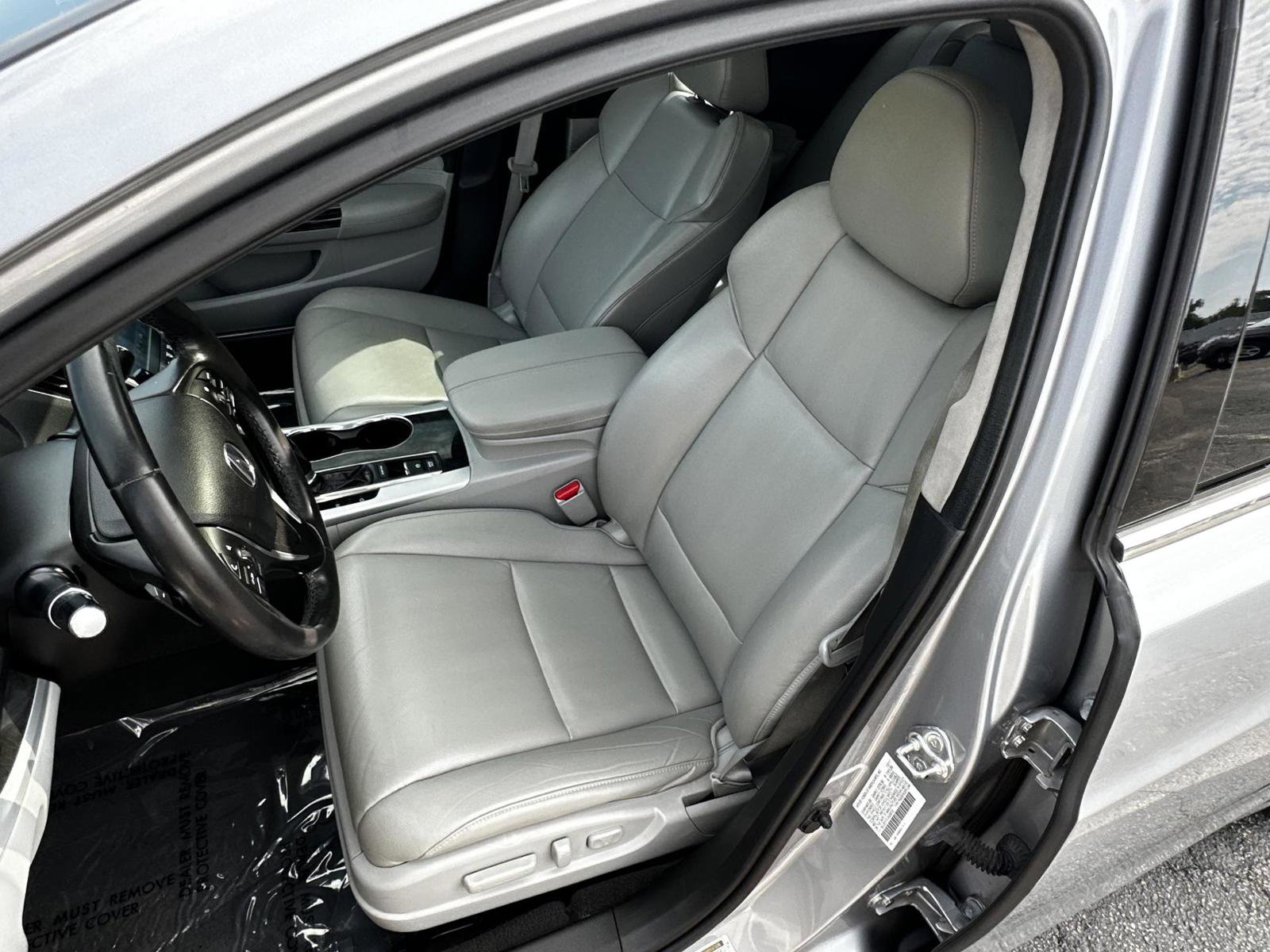 Used 2018 Acura TLX image 17